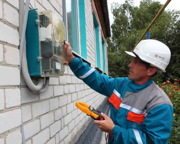 Установка электросчетчика в частном доме на улице — схема подключения и правила установки